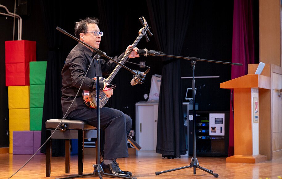 香港中樂團三弦演奏家到校分享會 - 音樂啟發心靈